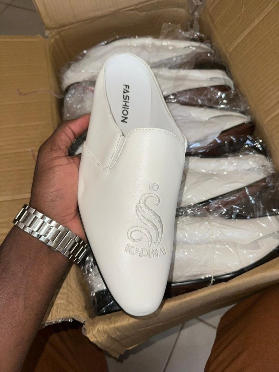 de chaussures babouches Moukés Kadinai* 🥰🥰🥰  *Pointures: 40 41 42 43 44 45.*