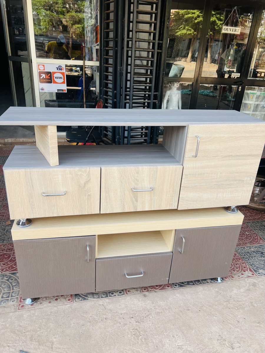 TABLE TV