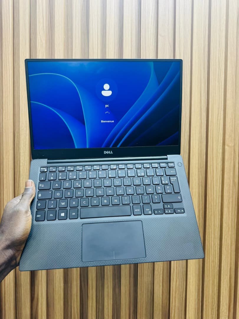 Dell  xpes 13 9360