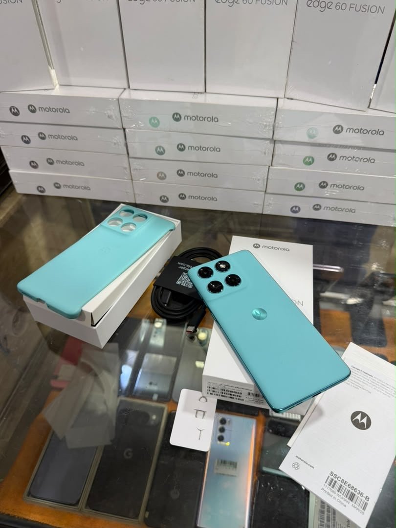 Motorola Edge 60 Fusion 🩵🩵🩵256Gb Ram12+8 carton 📦 jamais utilisé neuf