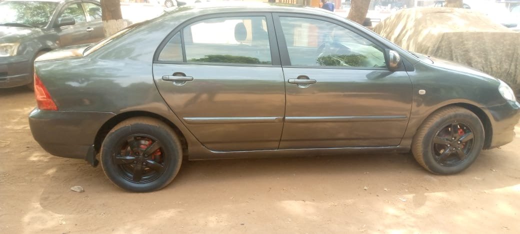 Corolla alpha, manuelle