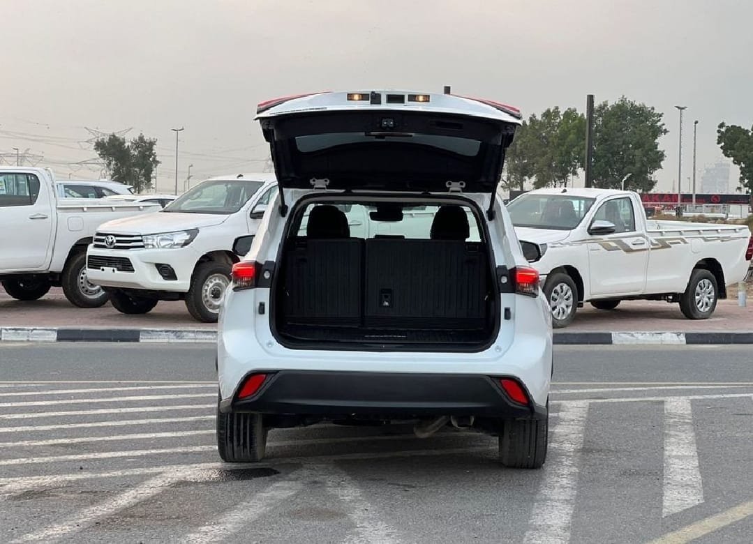 *🇦🇪 TOYOTA HIGHLANDER LE+ 2023*