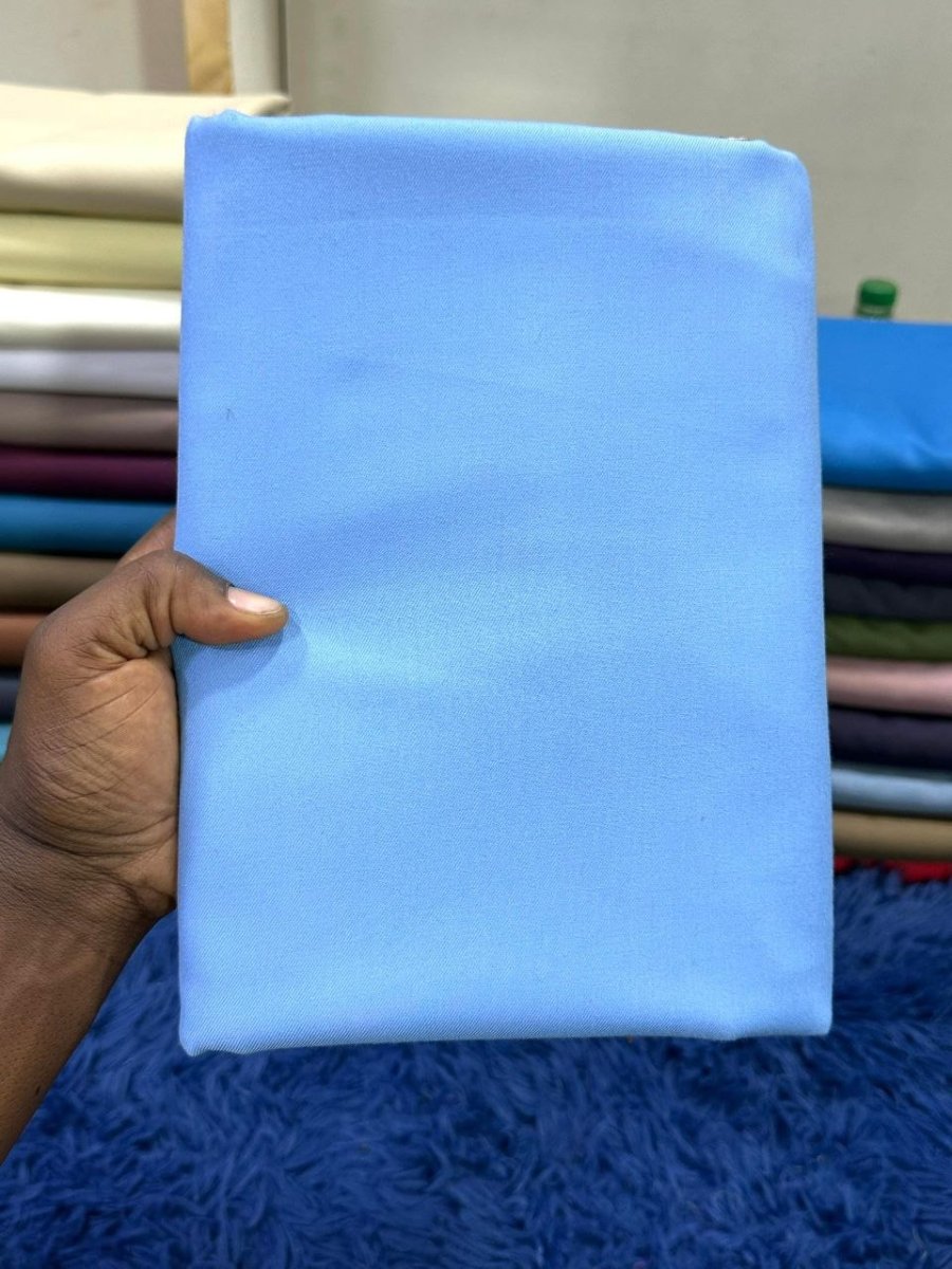 des jolies tissu 🥰🥰🥰.*  *NB: le stock est limité et plusieurs d'autre couleur*