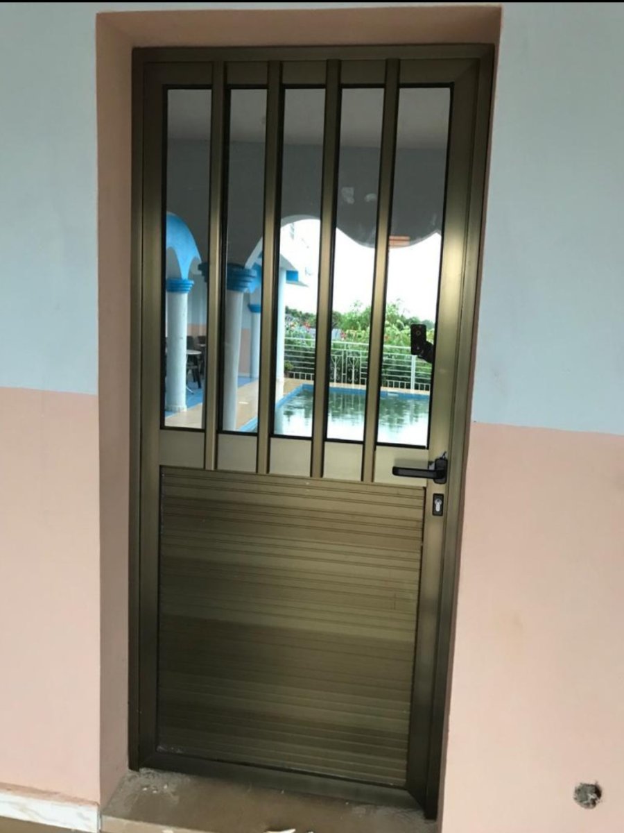 Portes et fenêtres en aluminium et vitres