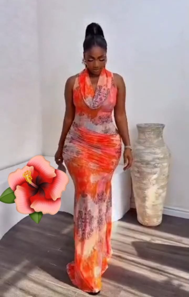 Collection des robes au même Prix