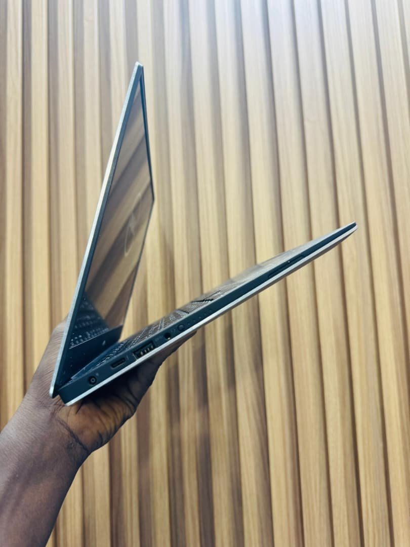 Dell  xpes 13 9360