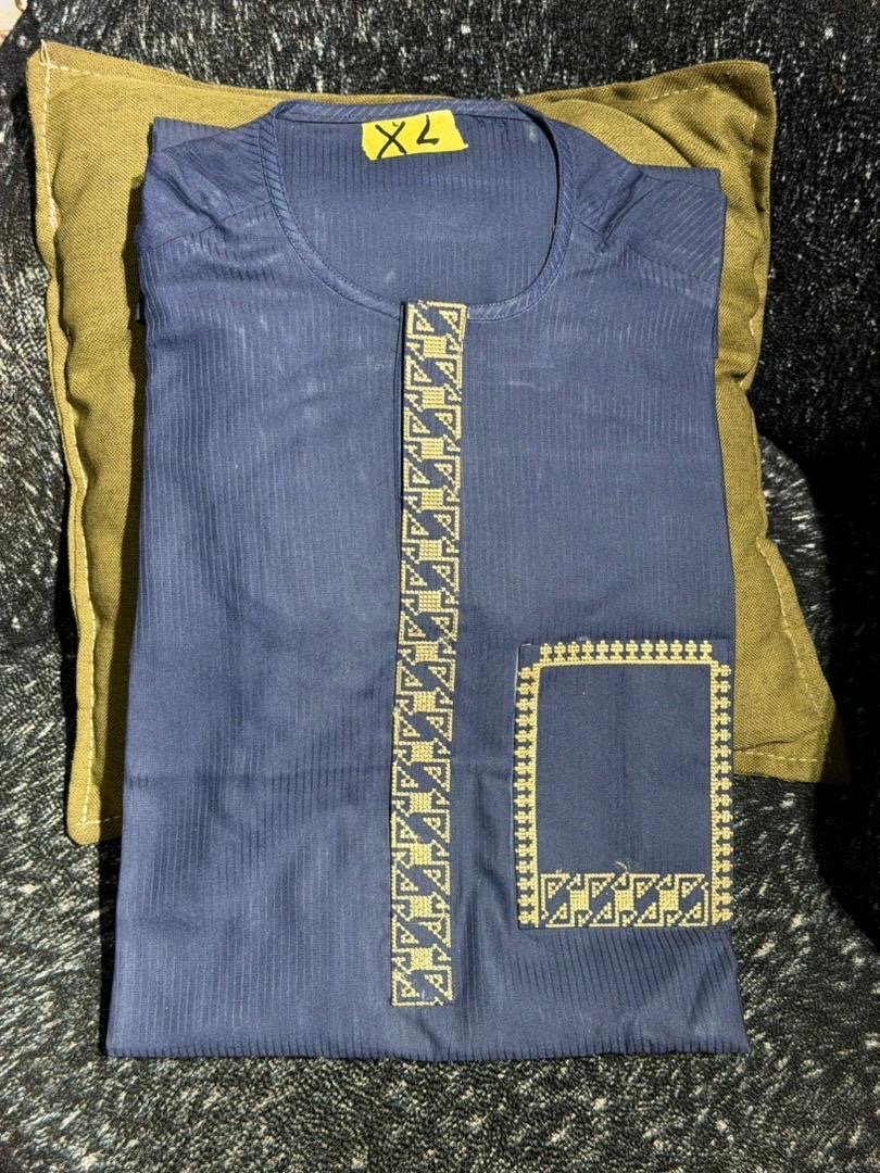 tissus cousus à l’ordinateur avec des designs élégants et modernes