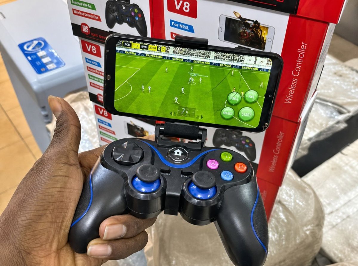 MANETTE DE JEU SANS FIL V8