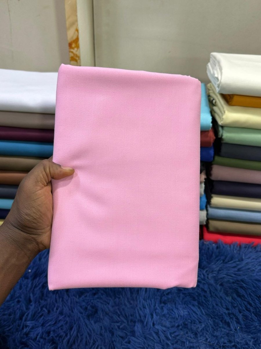des jolies tissu 🥰🥰🥰.*  *NB: le stock est limité et plusieurs d'autre couleur*