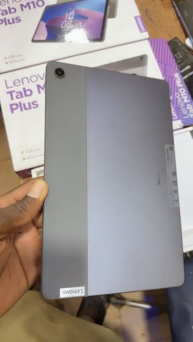 Lenovo Tab M10 plus 128gk ram 4go