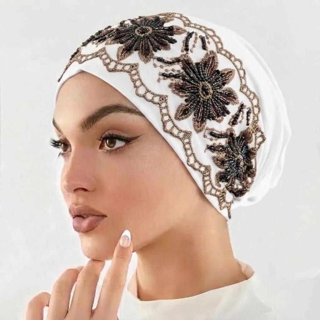 Bonnet au chapeau