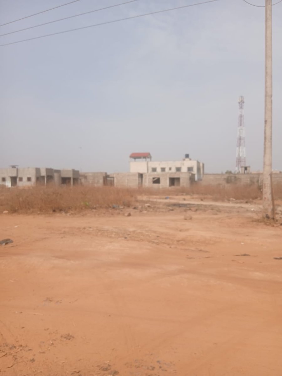 04 PARCELLES COLLÉS EN TF À DIATOULA