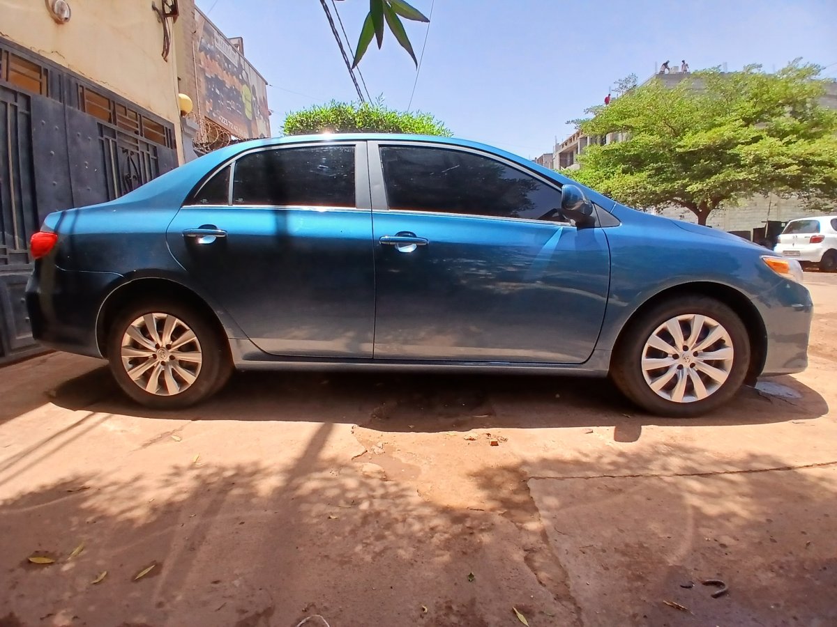 Corolla Le