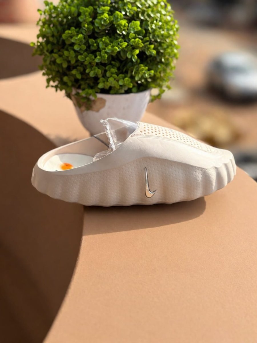Chaussures NIKE MIDES