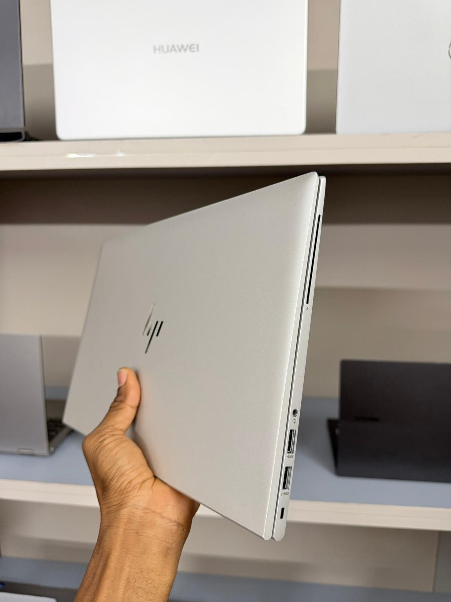 HP ELITEBOOK 840 G8 – i7 11ᵉ GÉNÉRATION