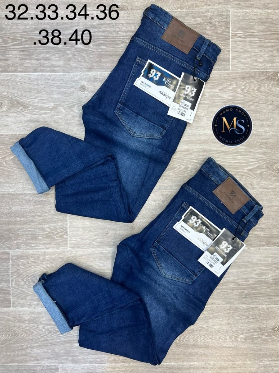 Jean unique slim de qualité premium disponible livraison possible