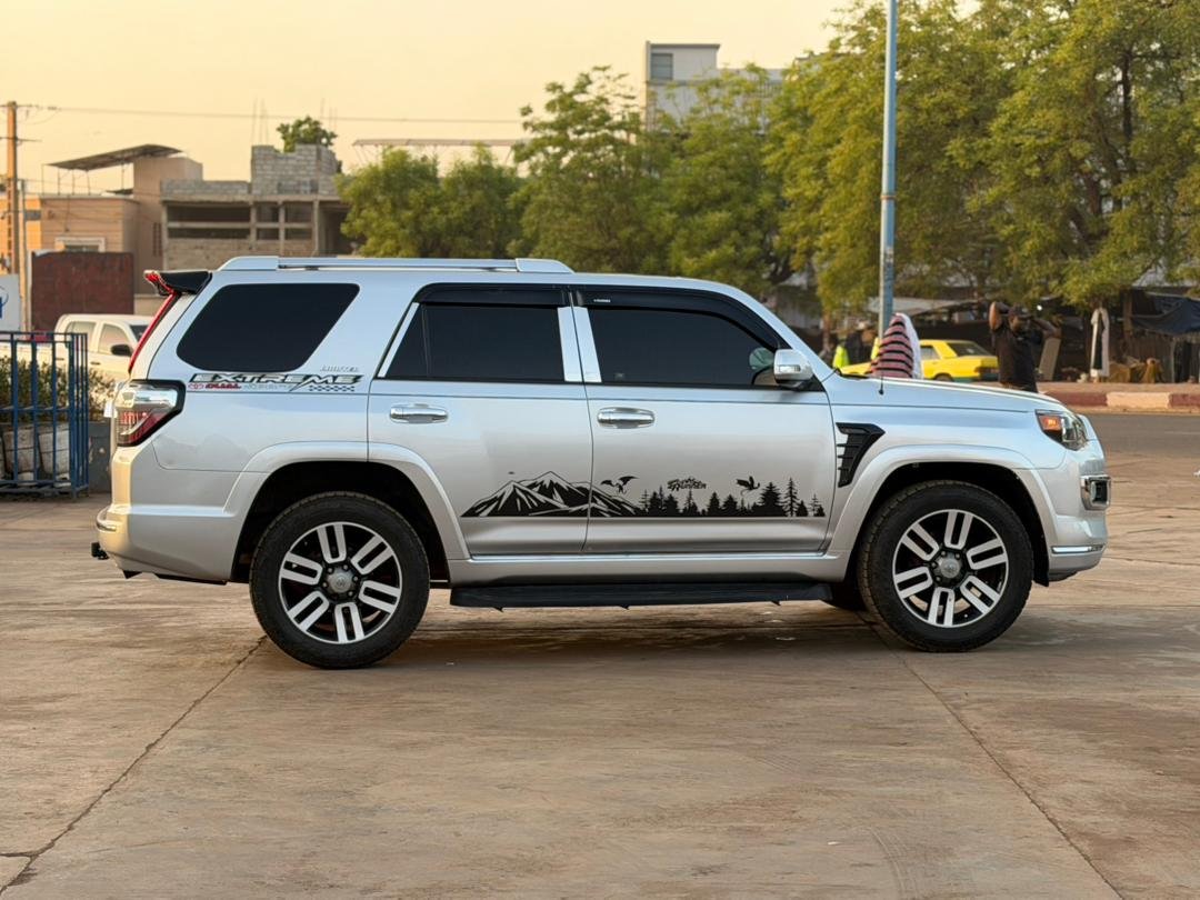 *TOYOTA 4RUNNER