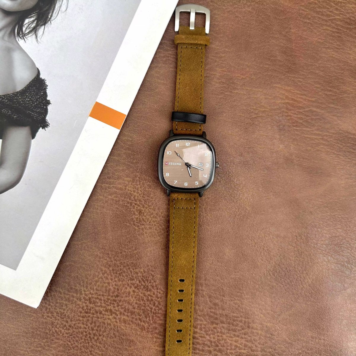 Montre à quartz cuir homme et femme