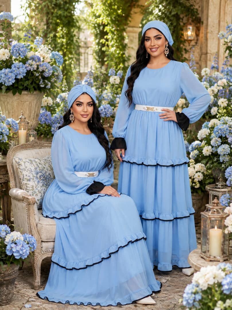 Des jolies robes hijabs avec foulard. Numéro 62830095