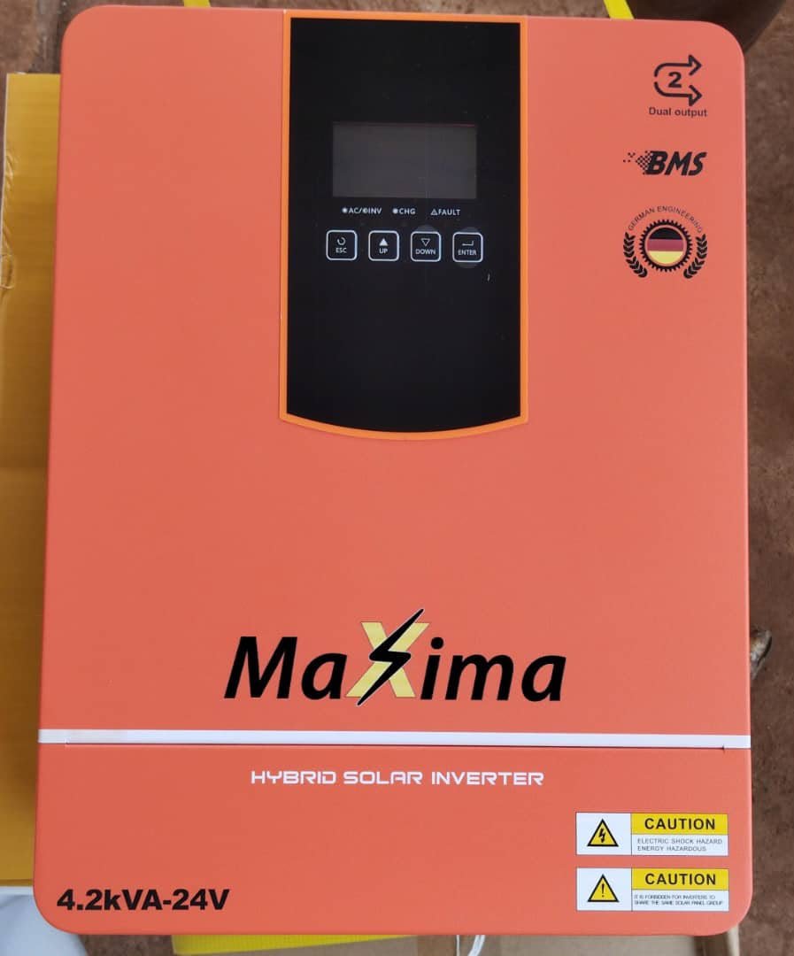 CONVERTISSEUR HYBRIDE SOLAIRE MAXIMA - 4,2KVA/24V