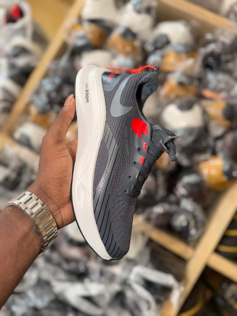 Chaussures baskets de sport adidas