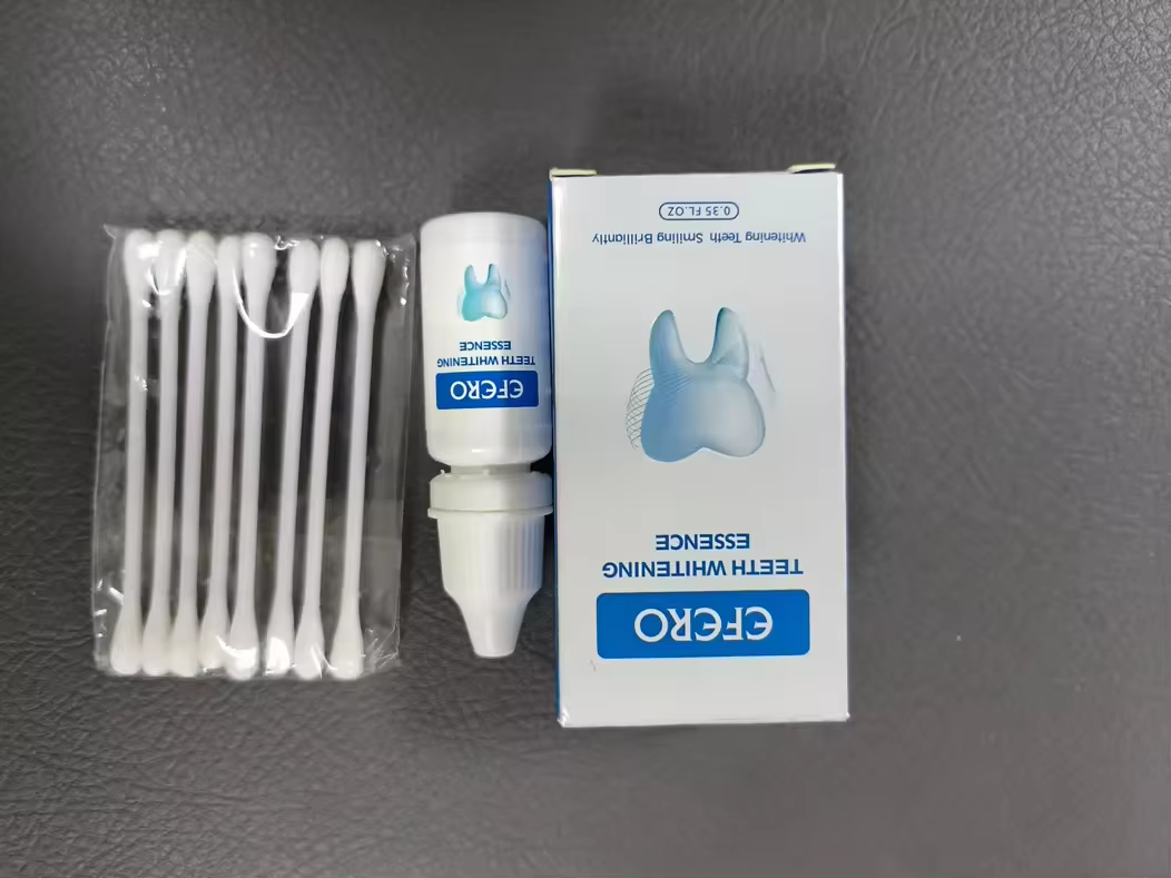 L'essence de blanchiment des dents EFERO