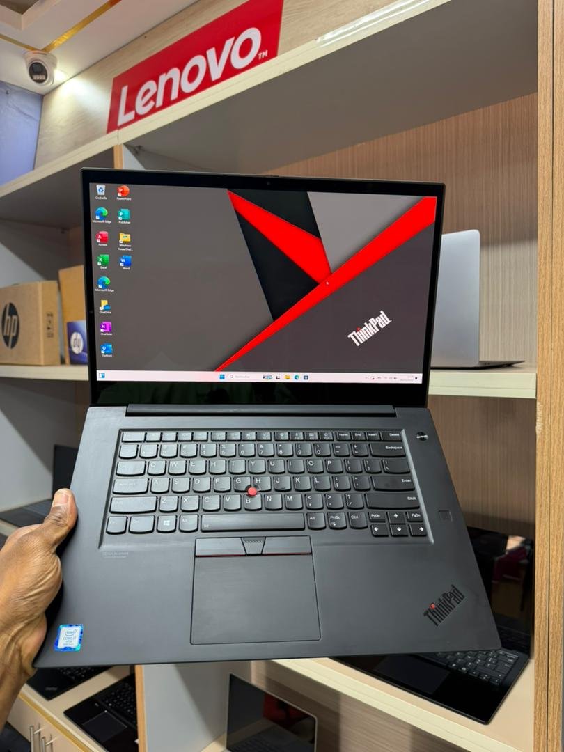Hp elitebook 830g7 i5 10èmeLenovo ThinkPad X1 Extreme Gen 2