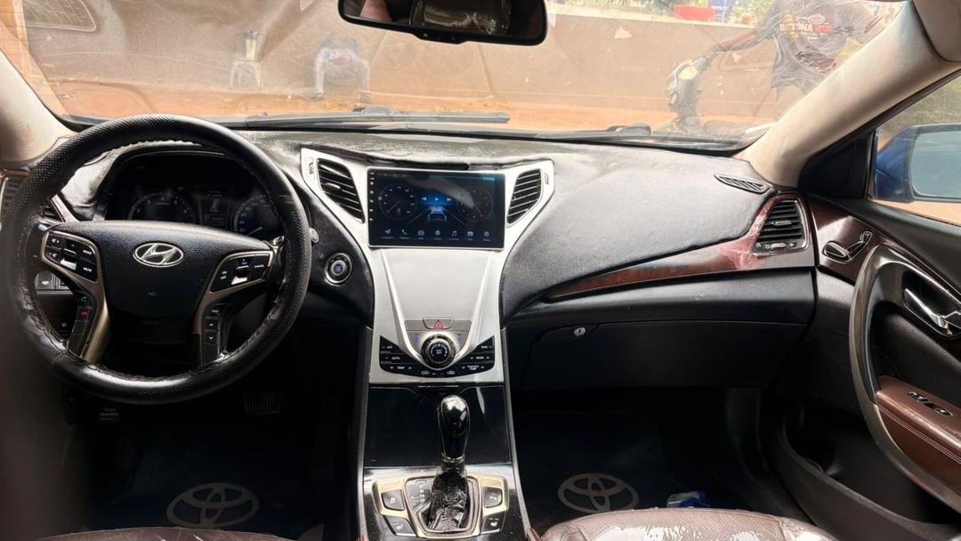 HYUNDAI GRANDEUR 2013