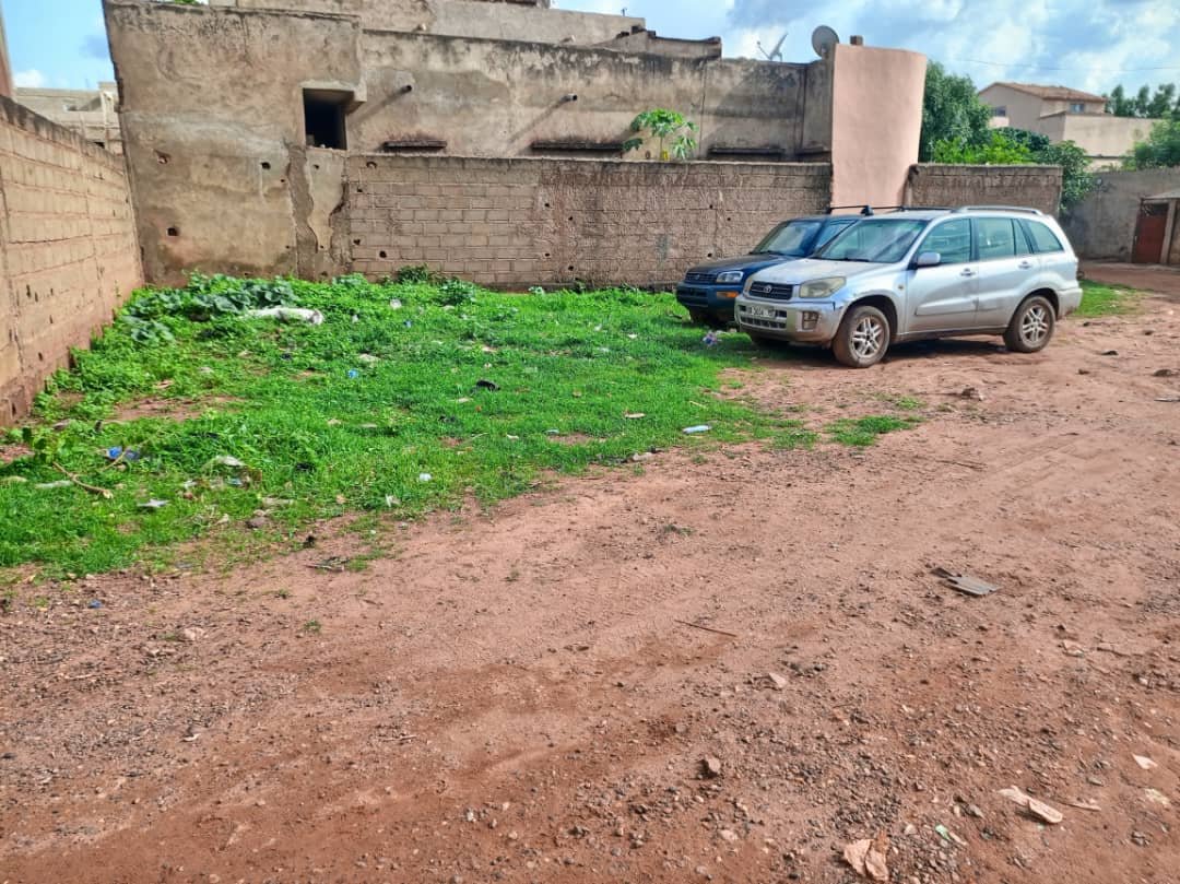 Parcelle disponible à yorodjanbougou)