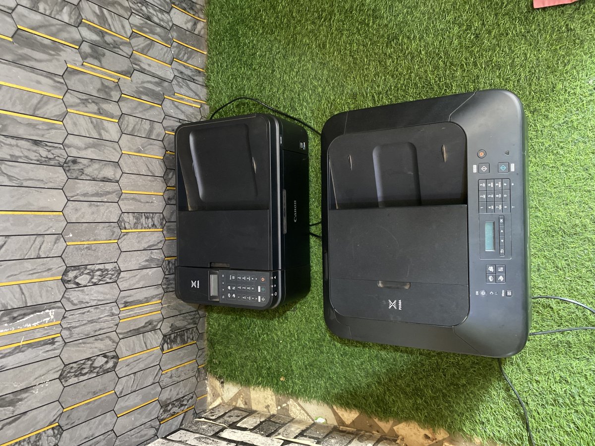 2 imprimantes canon 495 et 475