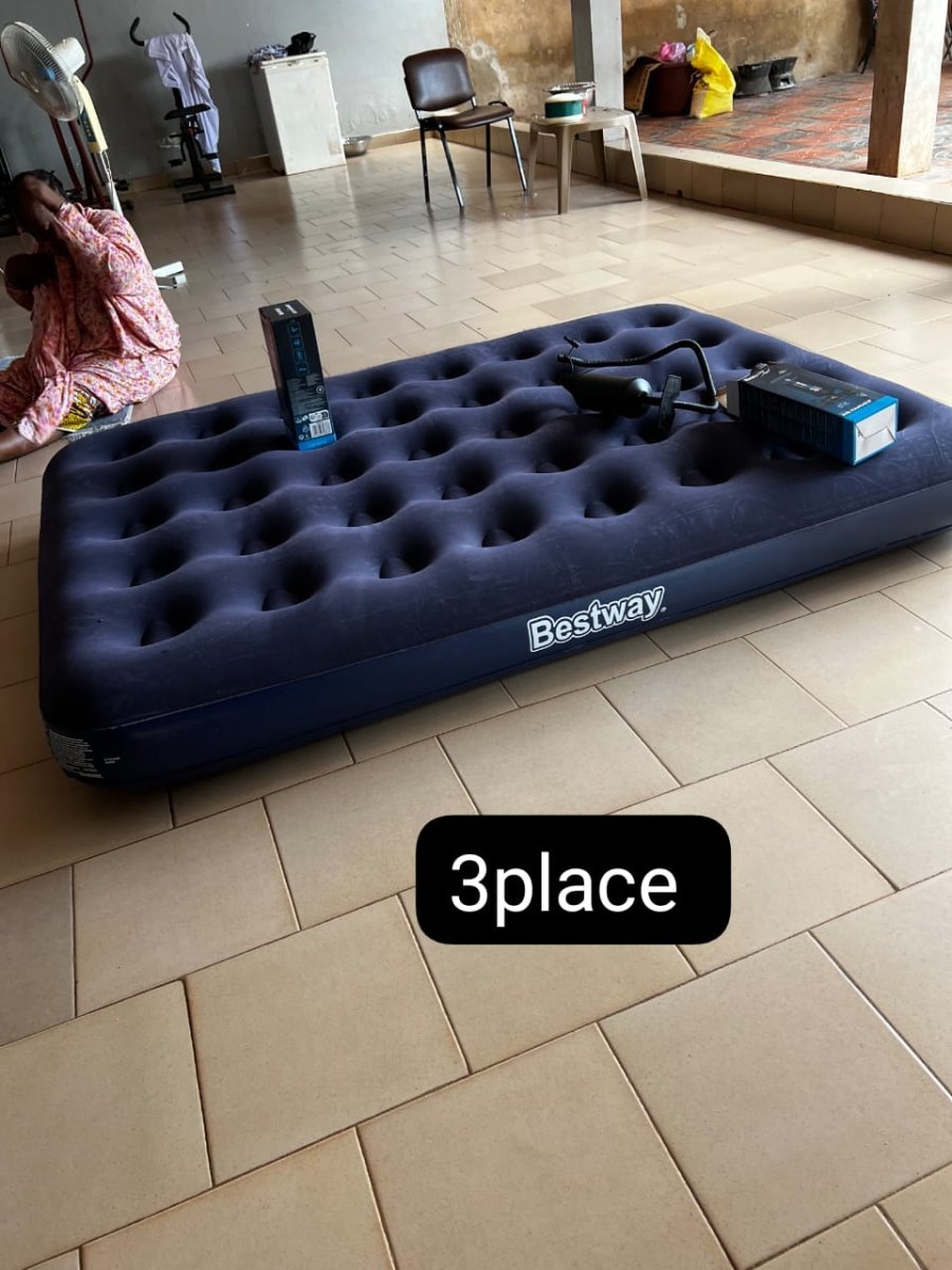 Matelas gonflable 3 places