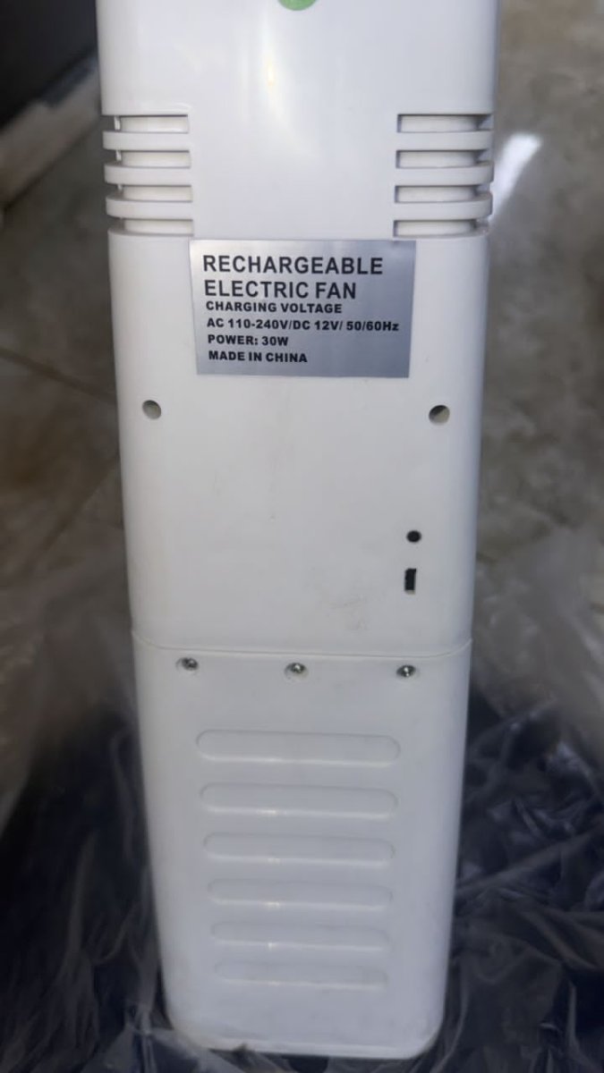 Ventilateur rechargeable SUPER SUGU