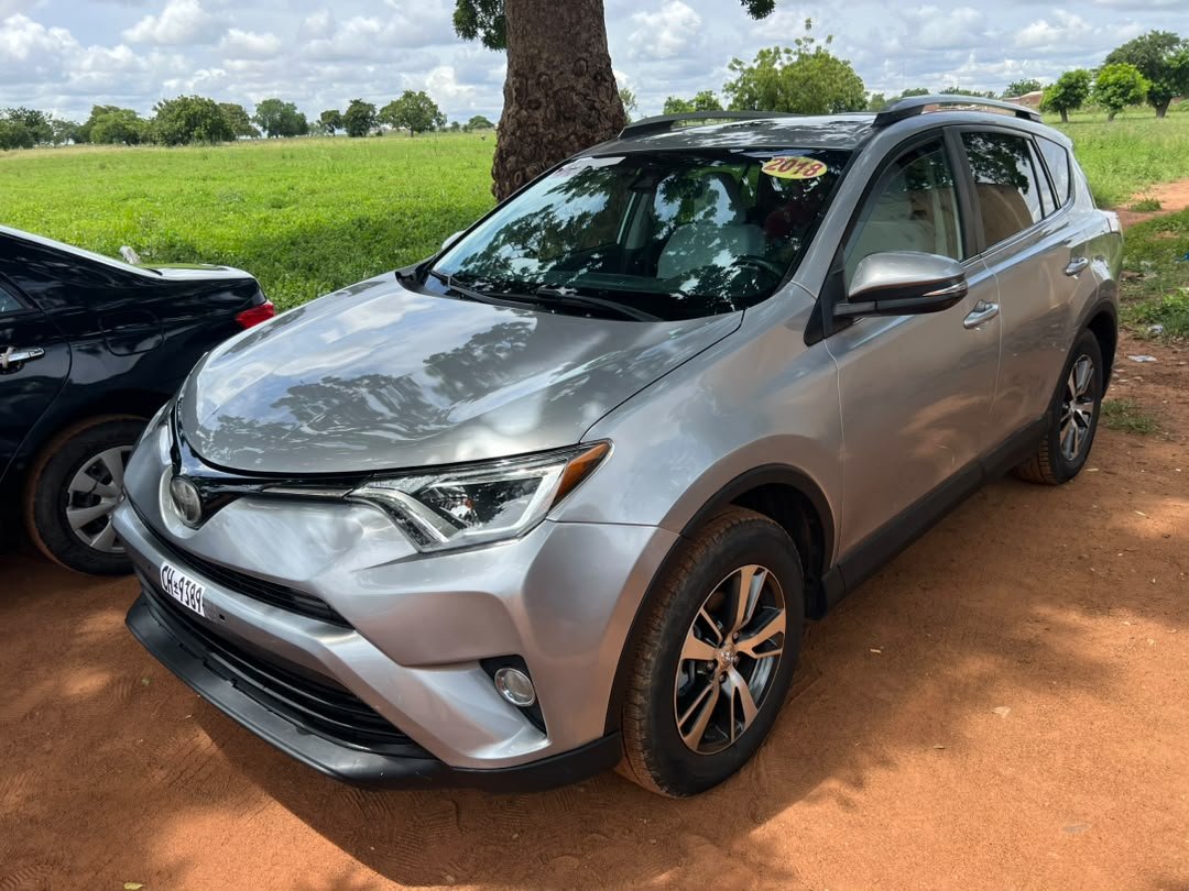 TOYOTA RAV4 2018
