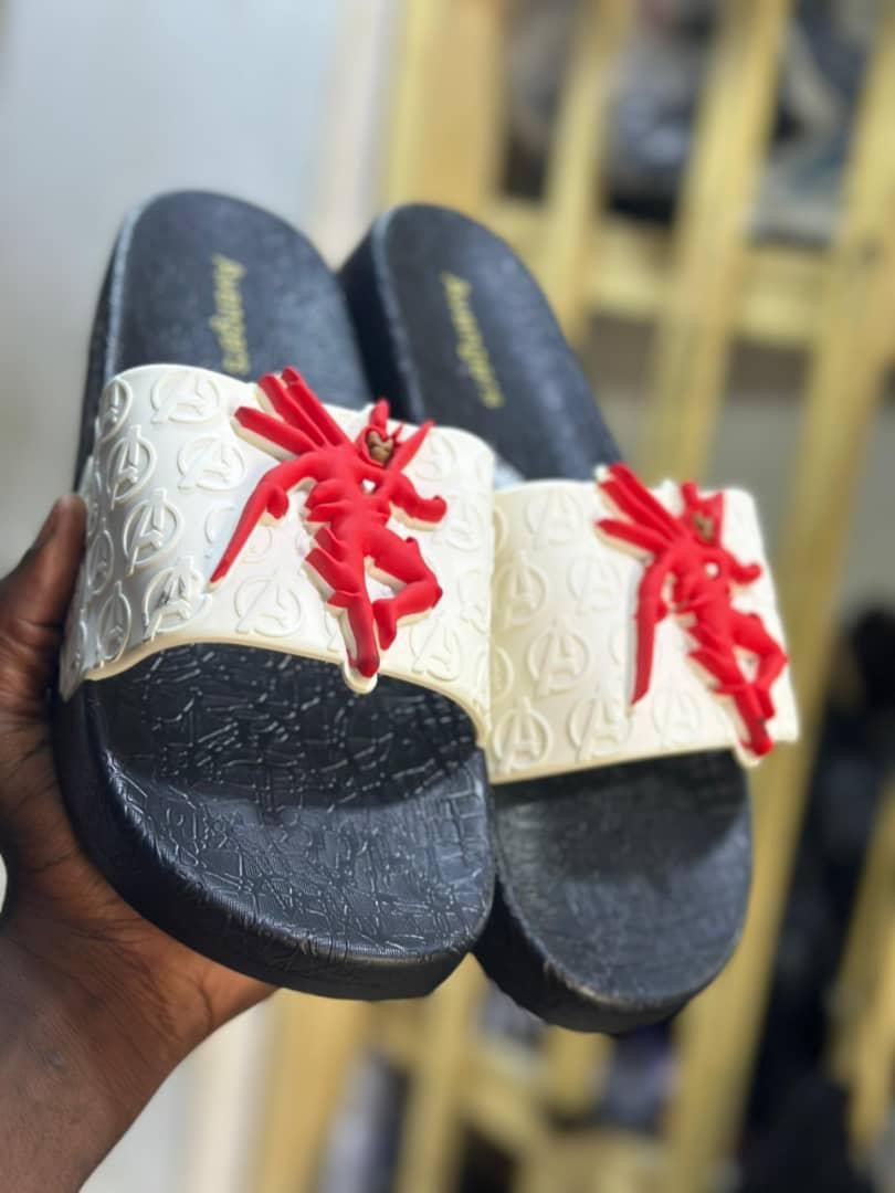 Claquettes hommes et enfants