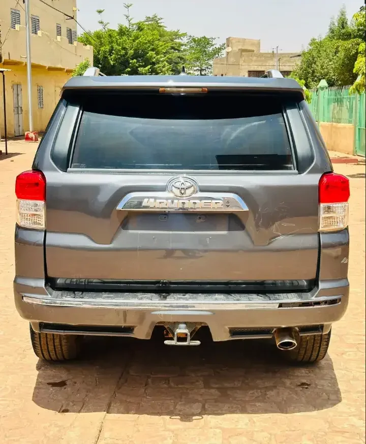 Toyota 4RUNNER 2012