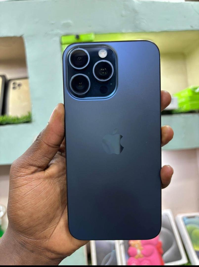 iPhone 15 pro max 256g