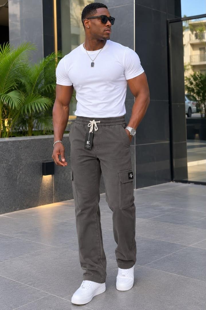 Nouveau arrivage de Jolie ensemble pantalon pour homme disponible.   Taille L, XL, XXL