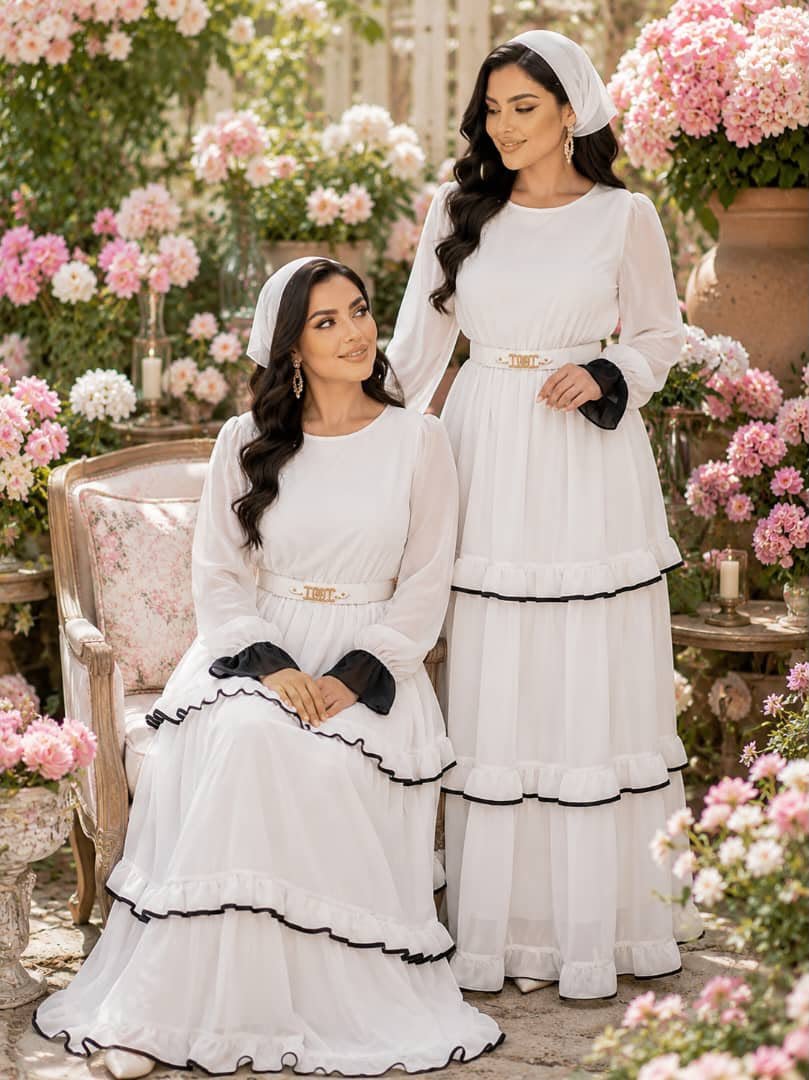 Des jolies robes hijabs avec foulard. Numéro 62830095