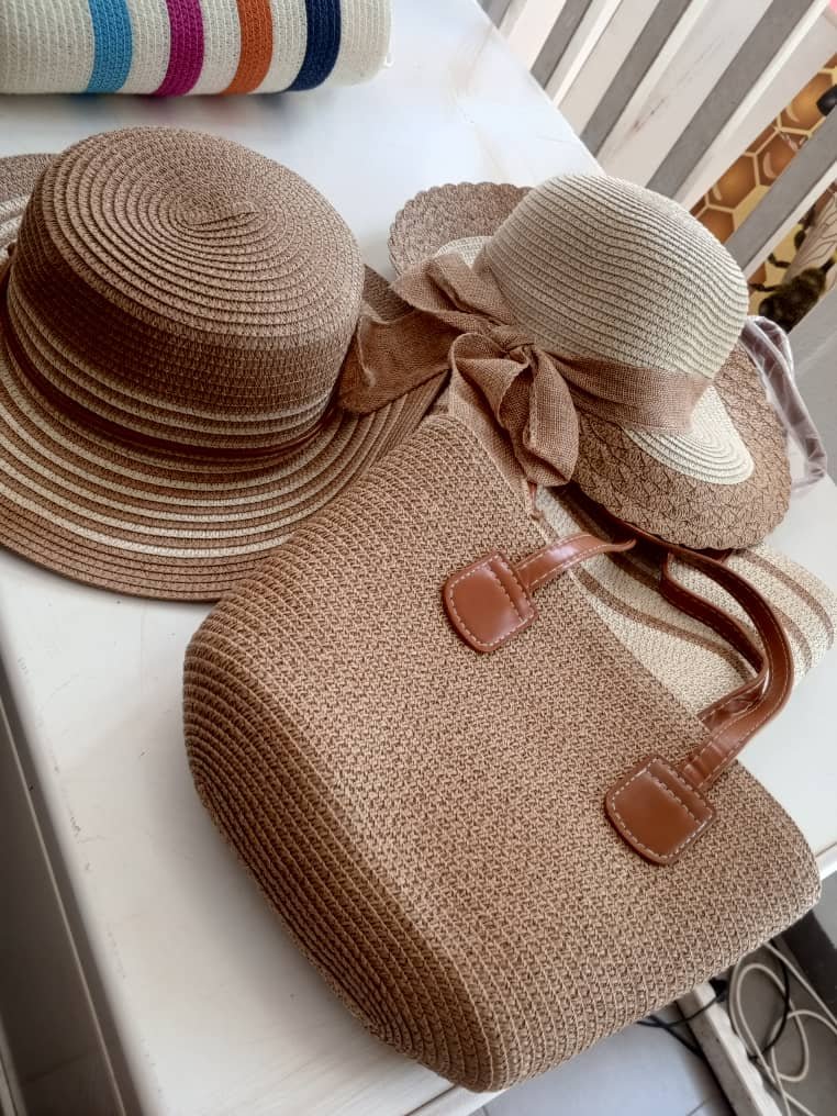 Ensemble sac et chapeau élégant
