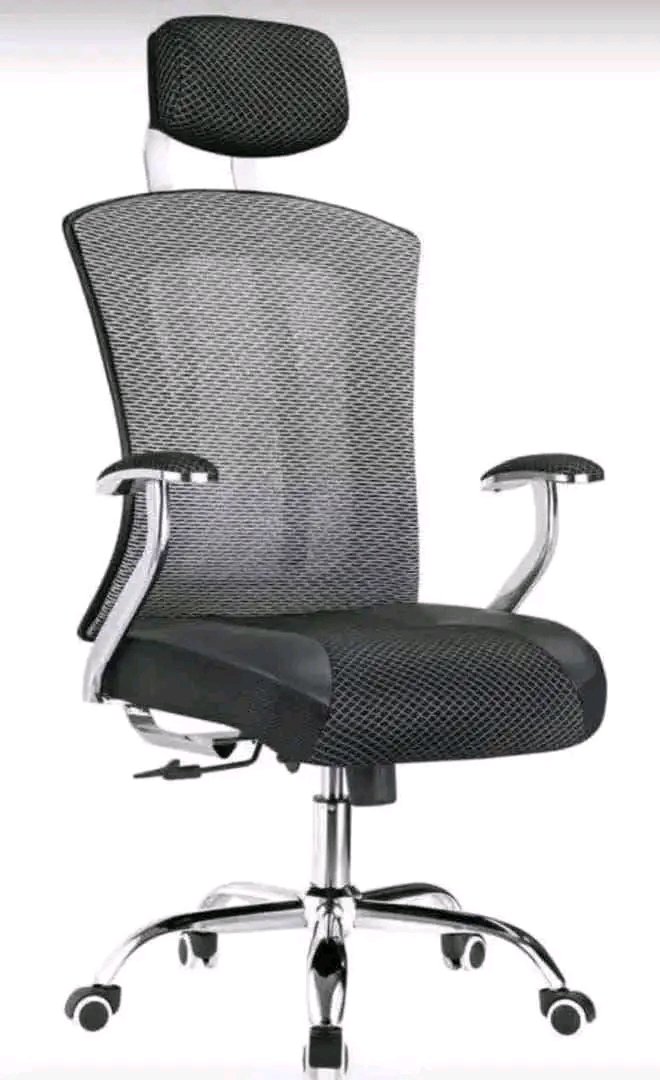 Chaise demi ministre