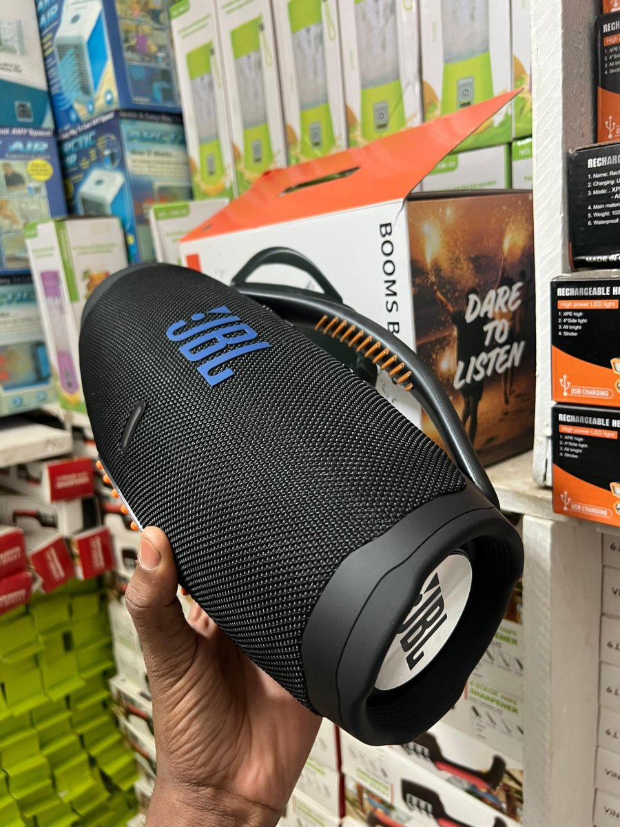 Boomer marque JBL