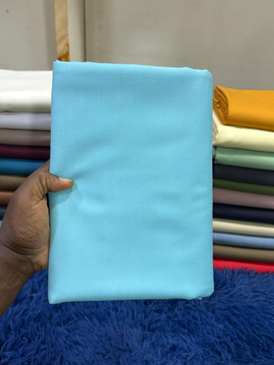 des jolies tissu 🥰🥰🥰.*  *NB: le stock est limité et plusieurs d'autre couleur*