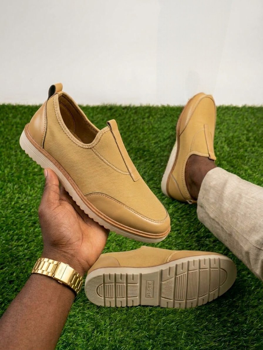 CHAUSSURE FERMÉES
