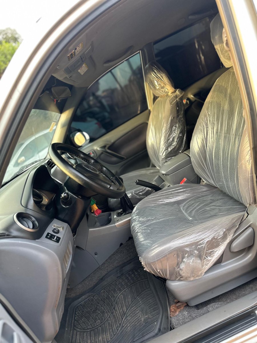 Toyota Rav4 intermédiaire   Année 2003