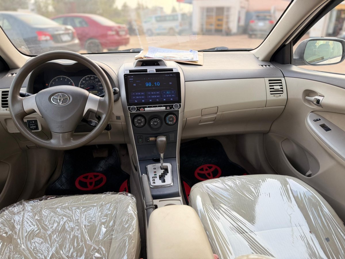Corolla LE 2010