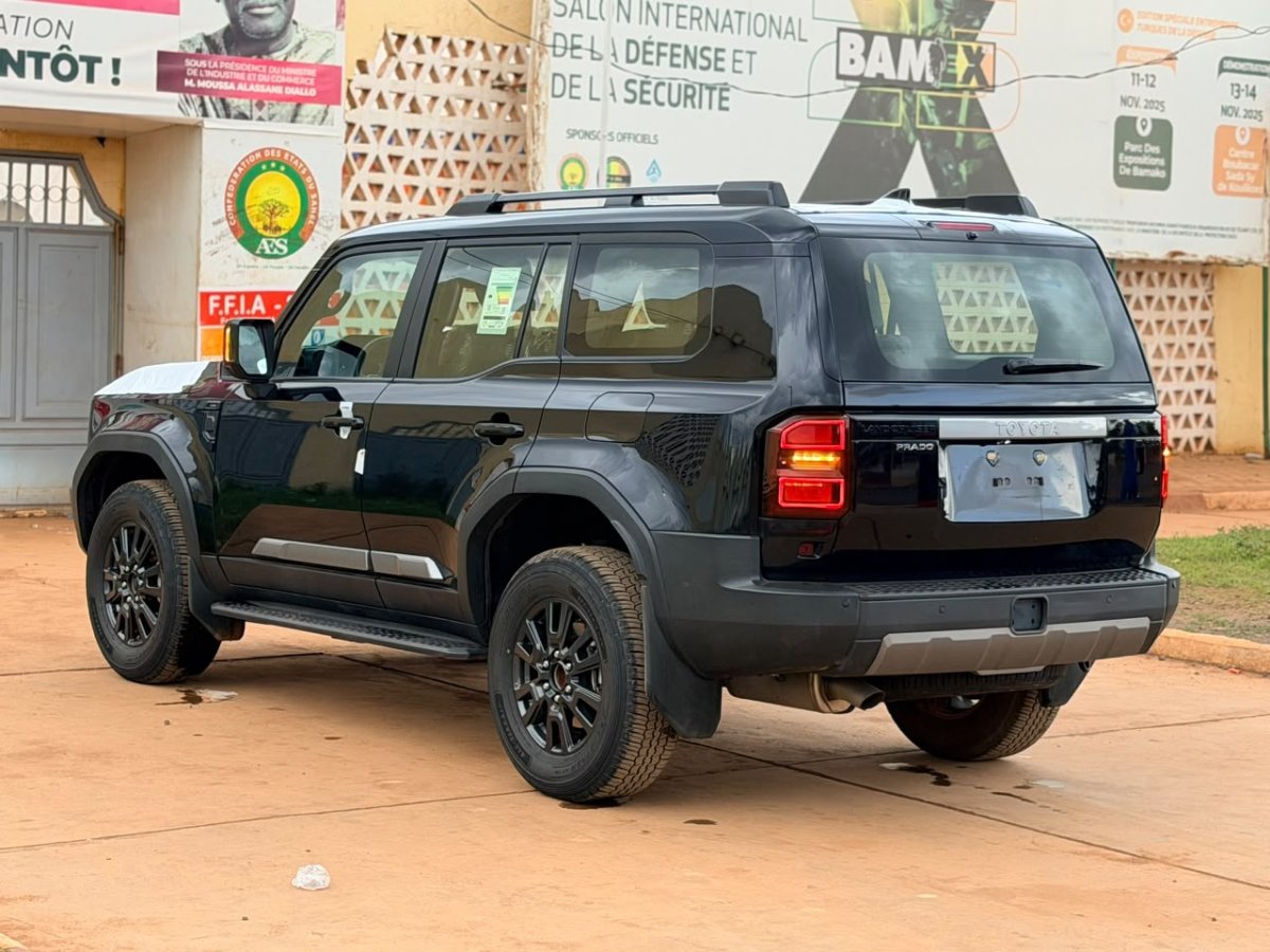 LAND CRUISER