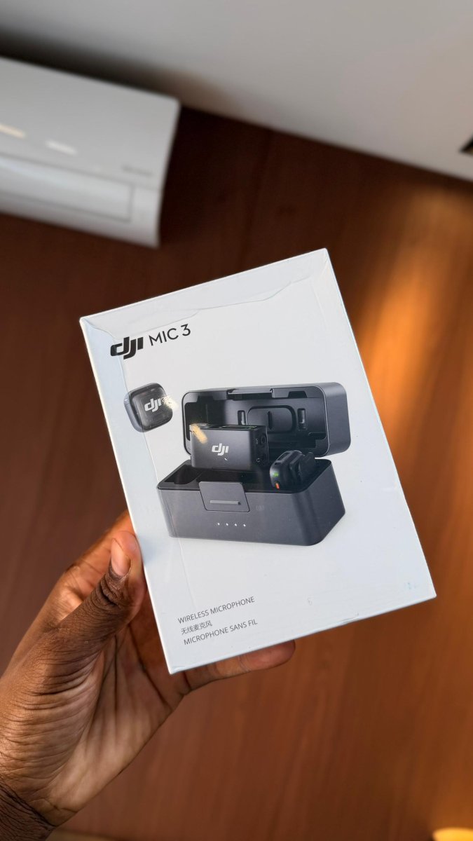 DJI Mic 3 (4 TX + 1 RX + Boîtier de Recharge), Mini Micro sans Fil pour iPhone/caméra/Android, Enregistrement Multi-Personnes, durée de Fonctionnement...