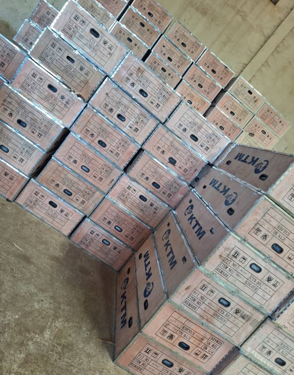 MOTO KTM CARTON