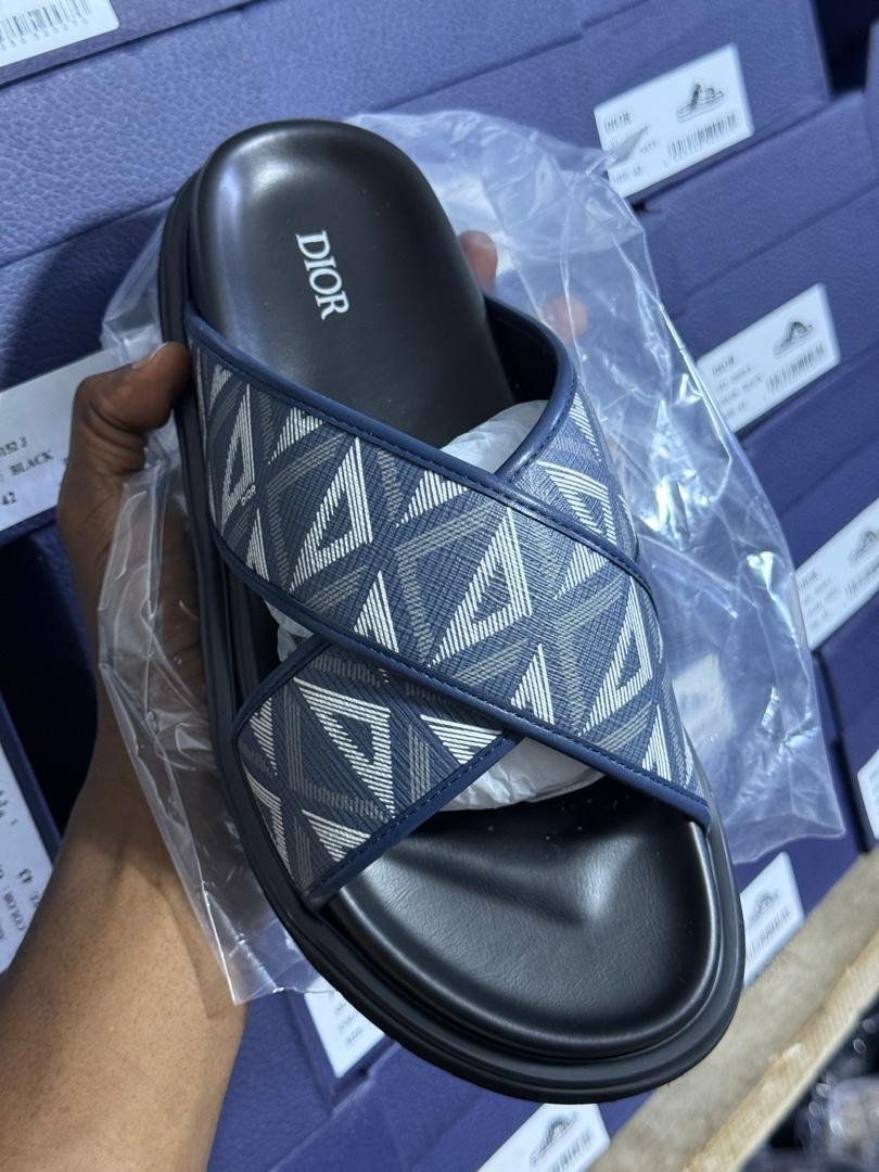 CHAUSSURE DES HOMMES