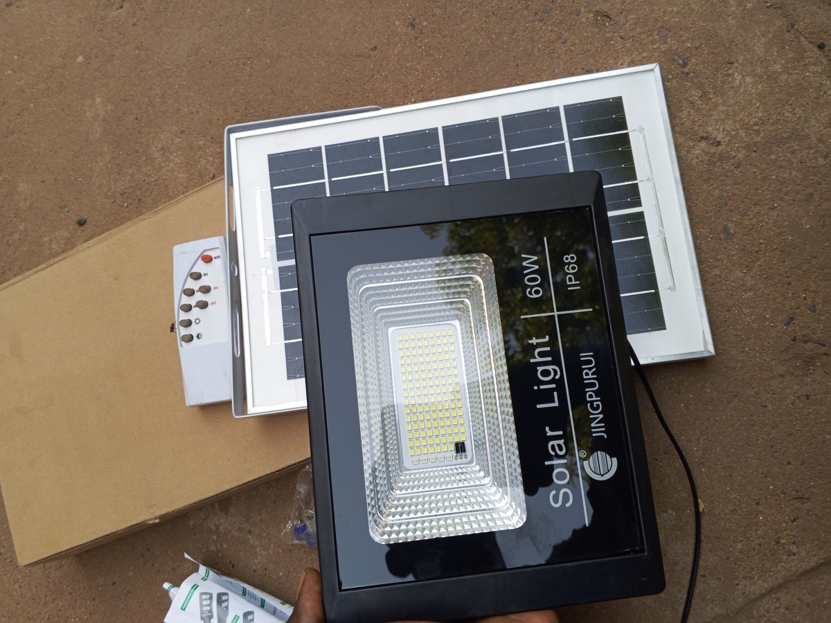 Mini projecteur 60w